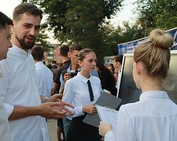 Более 300 астраханцев посетили мастер-классы АГПК в рамках патриотического мероприятия «ZаРоссию!»