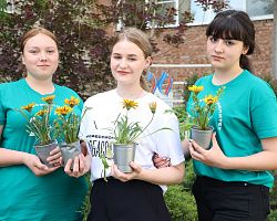 Более 300 студентов АГПК приняли участие во Всероссийском субботнике